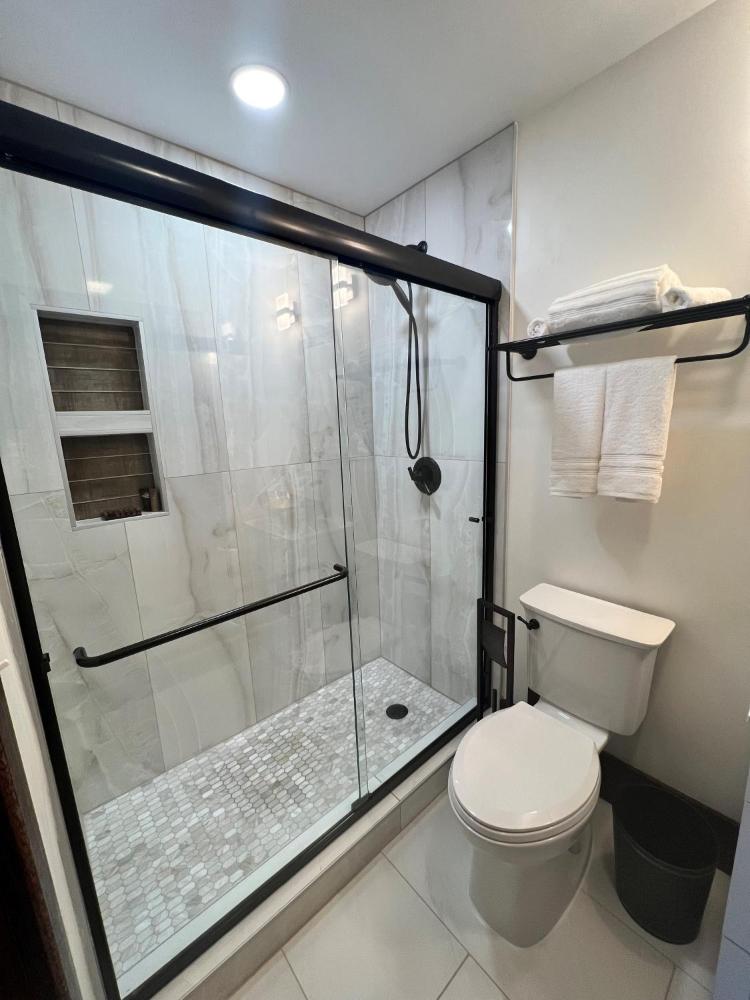 Deluxe King Room interior